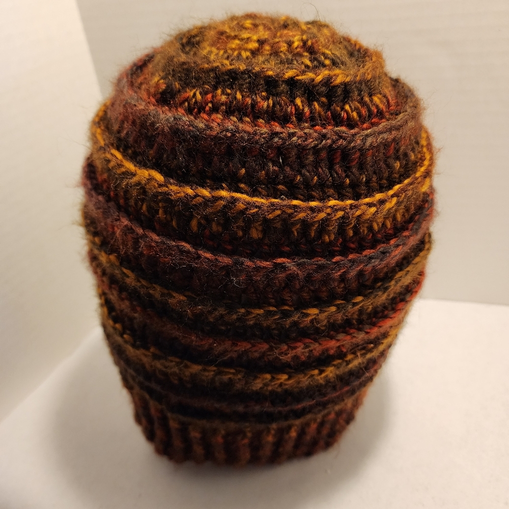 Handmade winter‎ hat - Picture 6 of 6